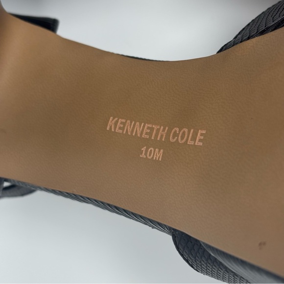 Kennth Cole Tatum Platform Pumps 10 - Picture 6 of 7